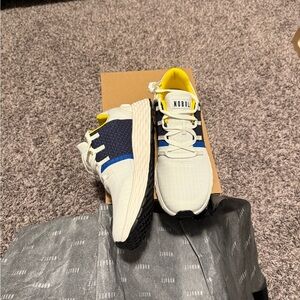 NWT Women’s NOBULL allday ripstop White and Blue Sneakers - size 6.5